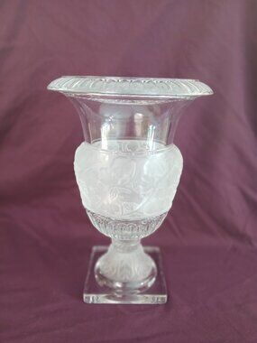 Lalique "Versailles" Glass Vase or Urn (Reproduction/Unsigned)